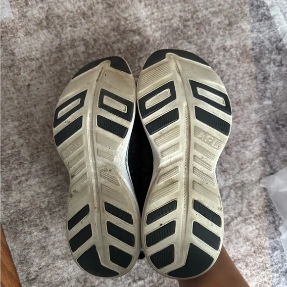 APL Women’s TechLoom Phantom Black / Metallic Silver Sneakers - Picture 6 of 8